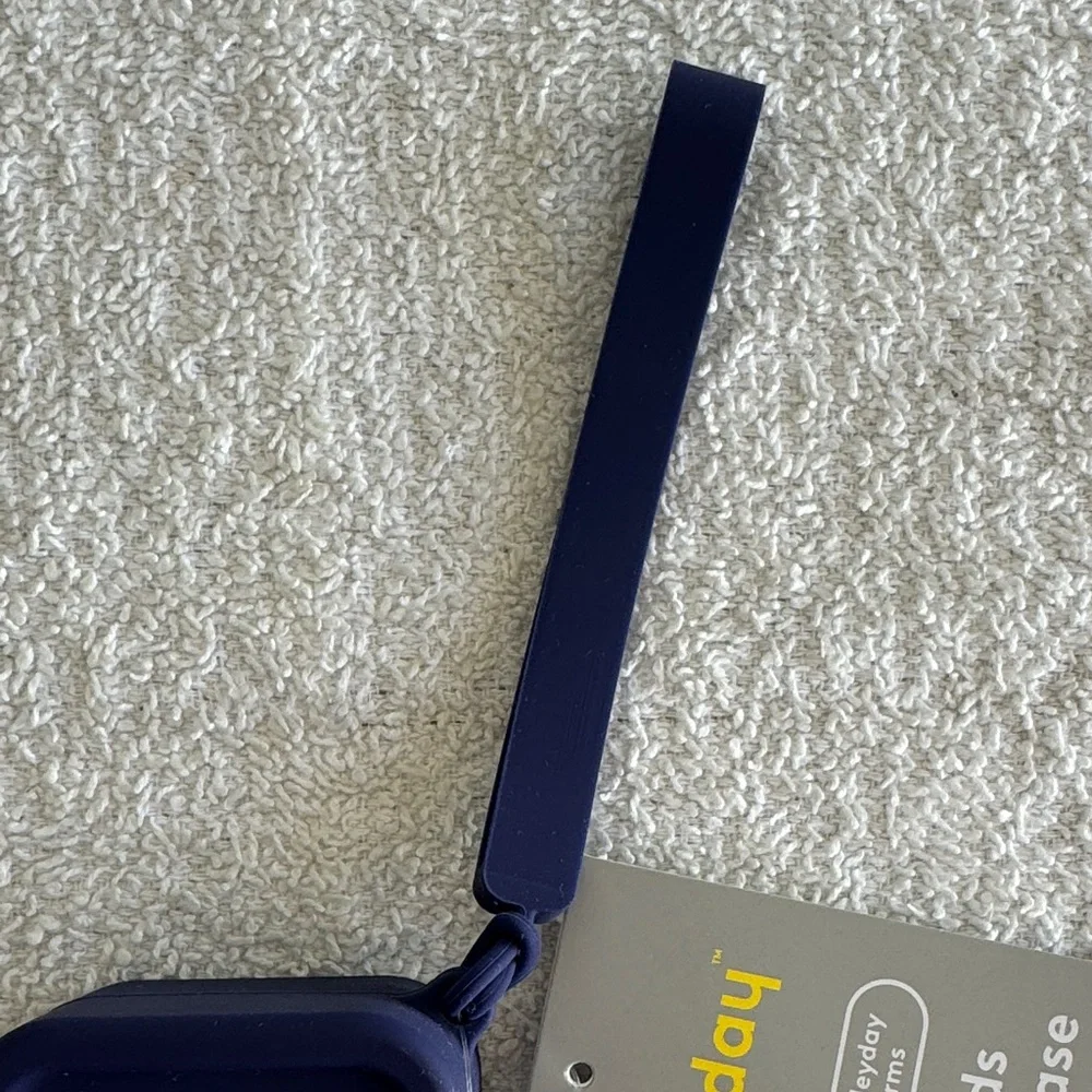 Heyday Earbuds Pop-in Case Cover with Strap